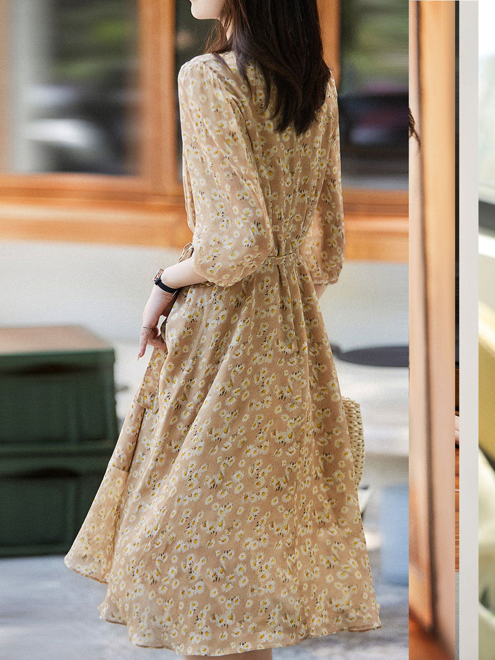 Elizabeth Vintage Daisy Printed Dress