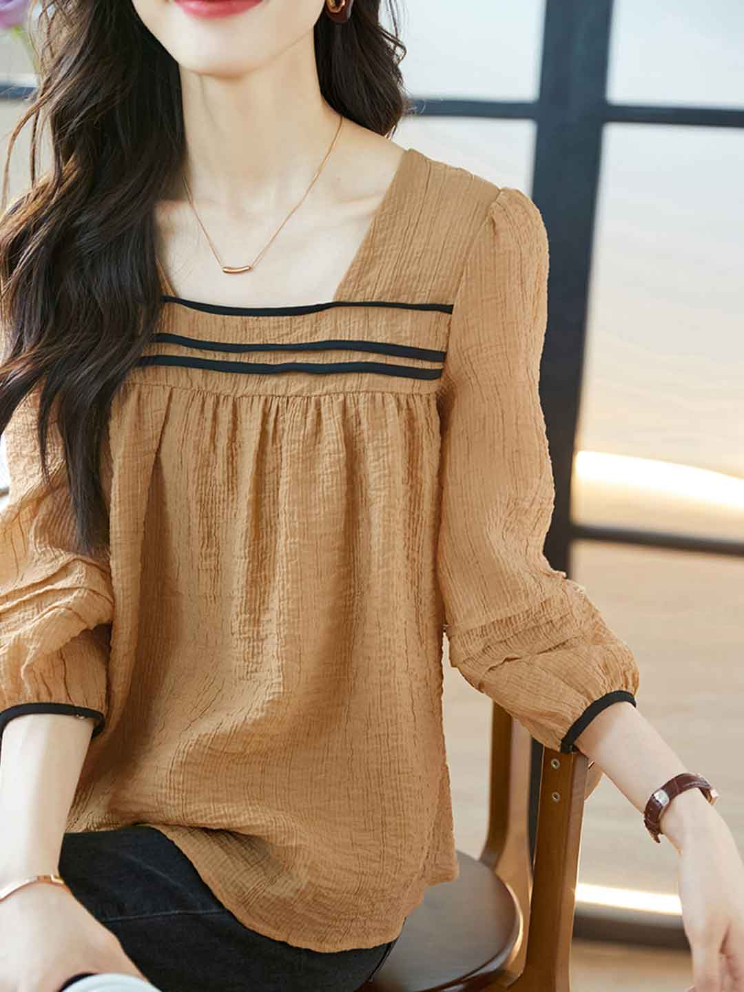Bella Classic Back Hollowed Blouse