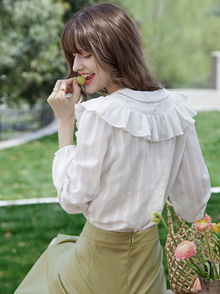 ROSELOVELLE Delicate Lace V-Neck Blouse