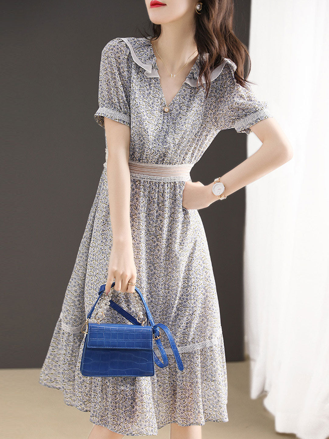 Jessica Retro V-neck Floral Puff Sleeve Dress