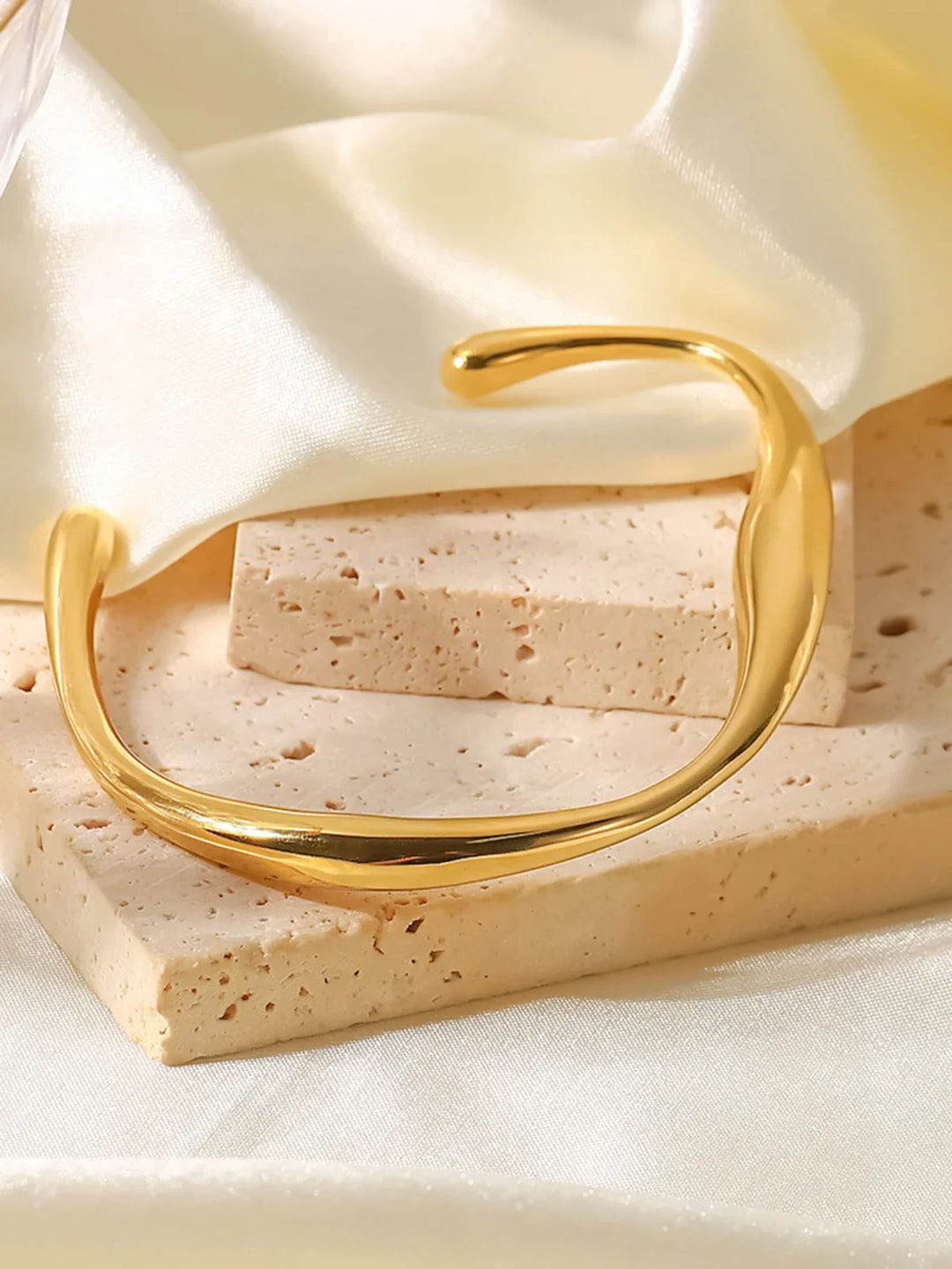 Irregular Bracelet